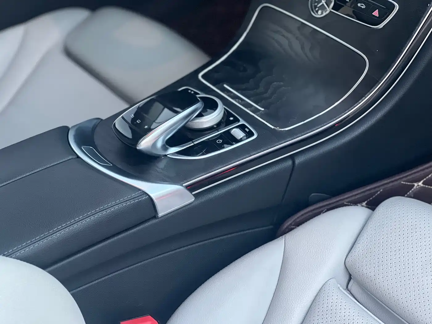 Mercedes-Benz C-Class 2016 C 200 L Sport фото 6