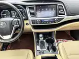 Фото 8 - Toyota Highlander