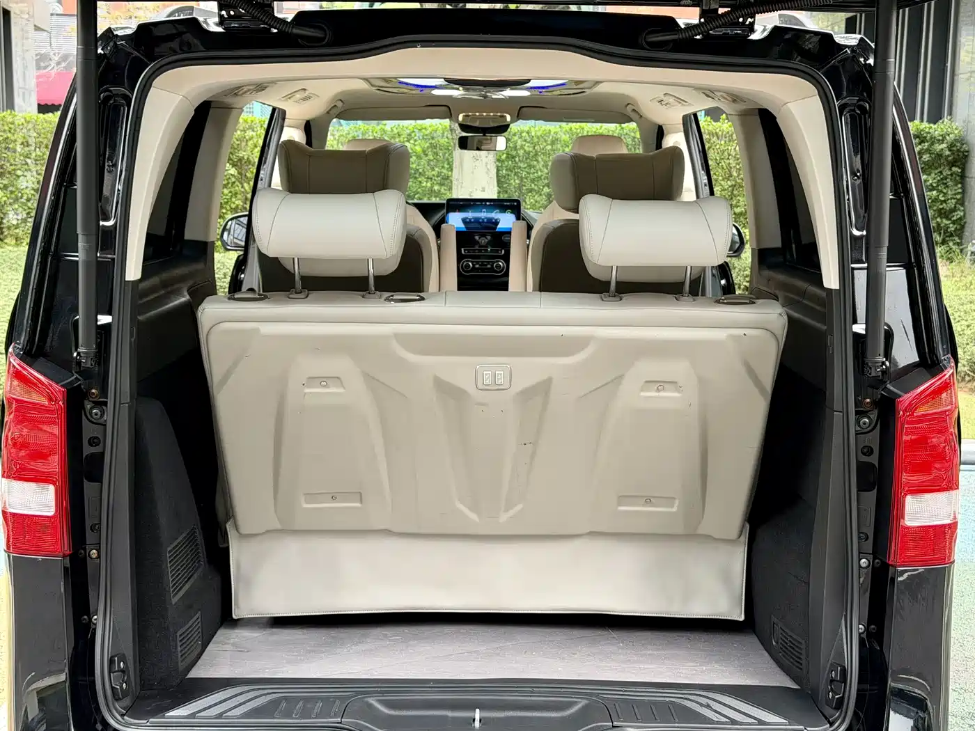 Mercedes-Benz Vito 2021 2.0T Business Edition 7-seater фото 15