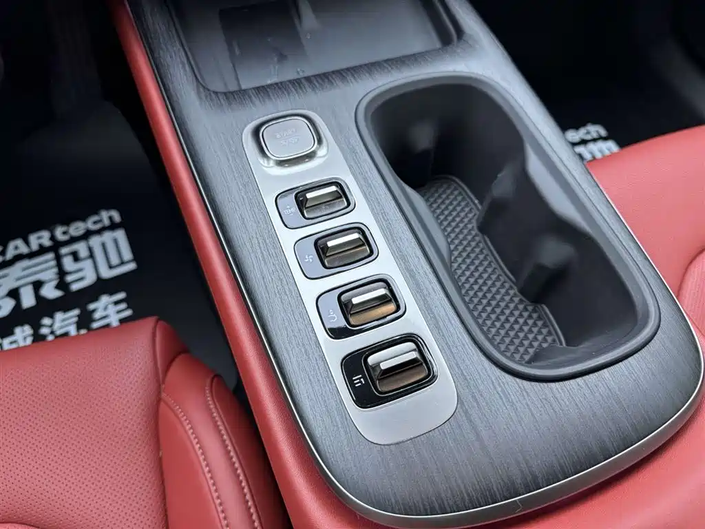 Xiaomi Auto Xiaomi SU7 2024 RWD Ultra Long Range Advanced Smart Driving Pro Edition фото 25