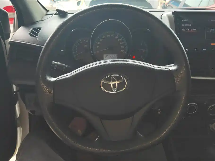 TOYOTA YARIS L TO ENJOY