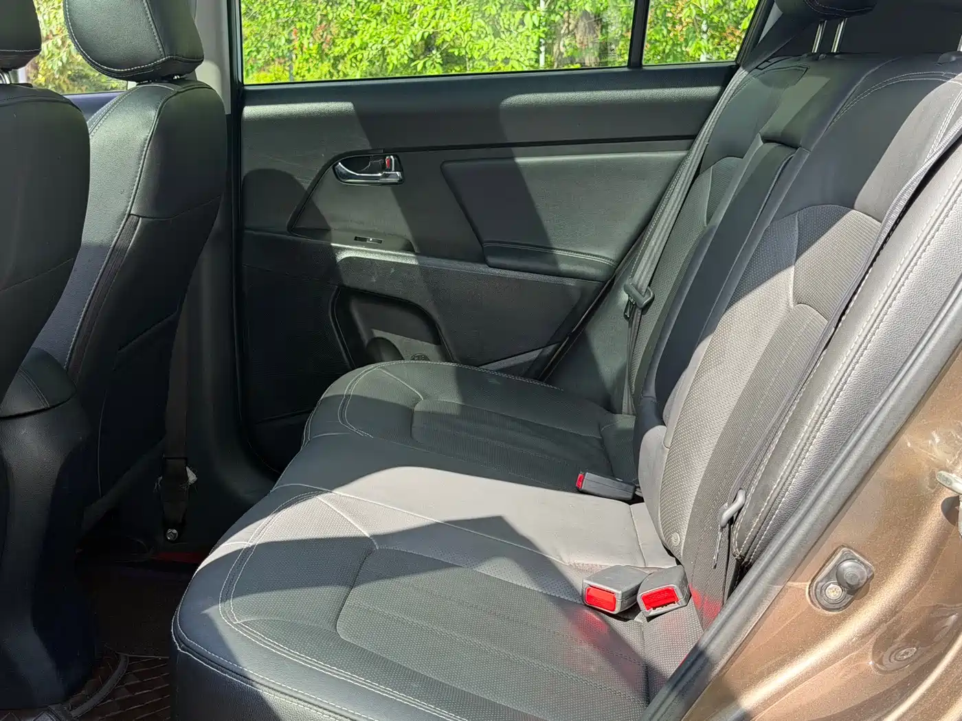 Kia Sportage 2014 2.0L Automatic 2WD Premium фото 14