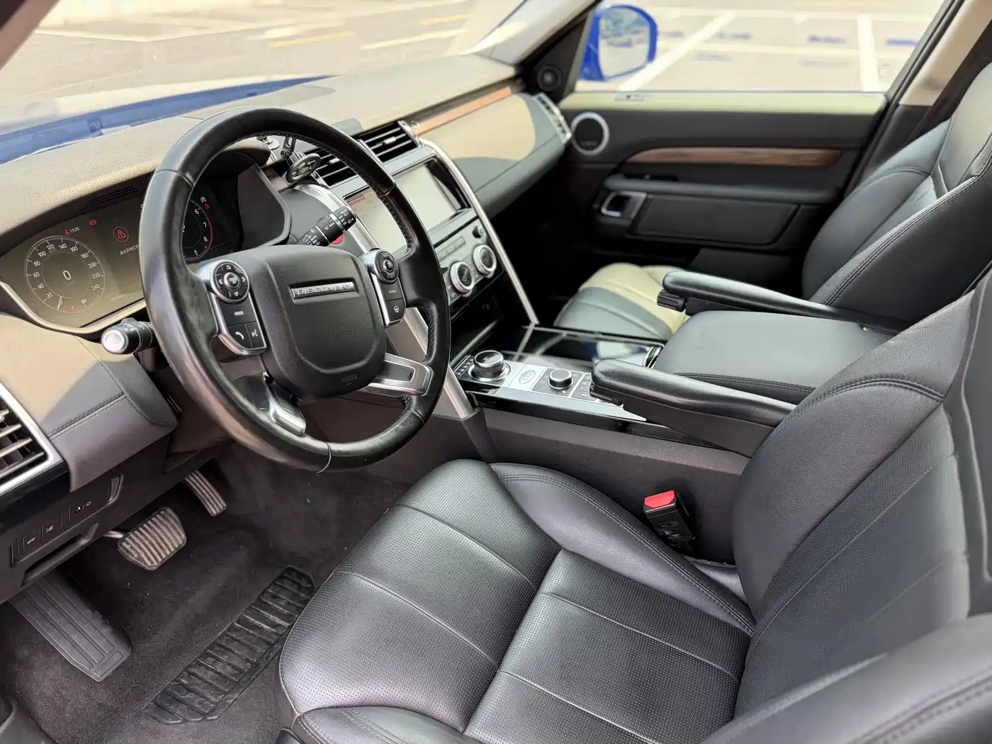 Land Rover Discovery 2018 3.0 SC V6 HSE фото 8