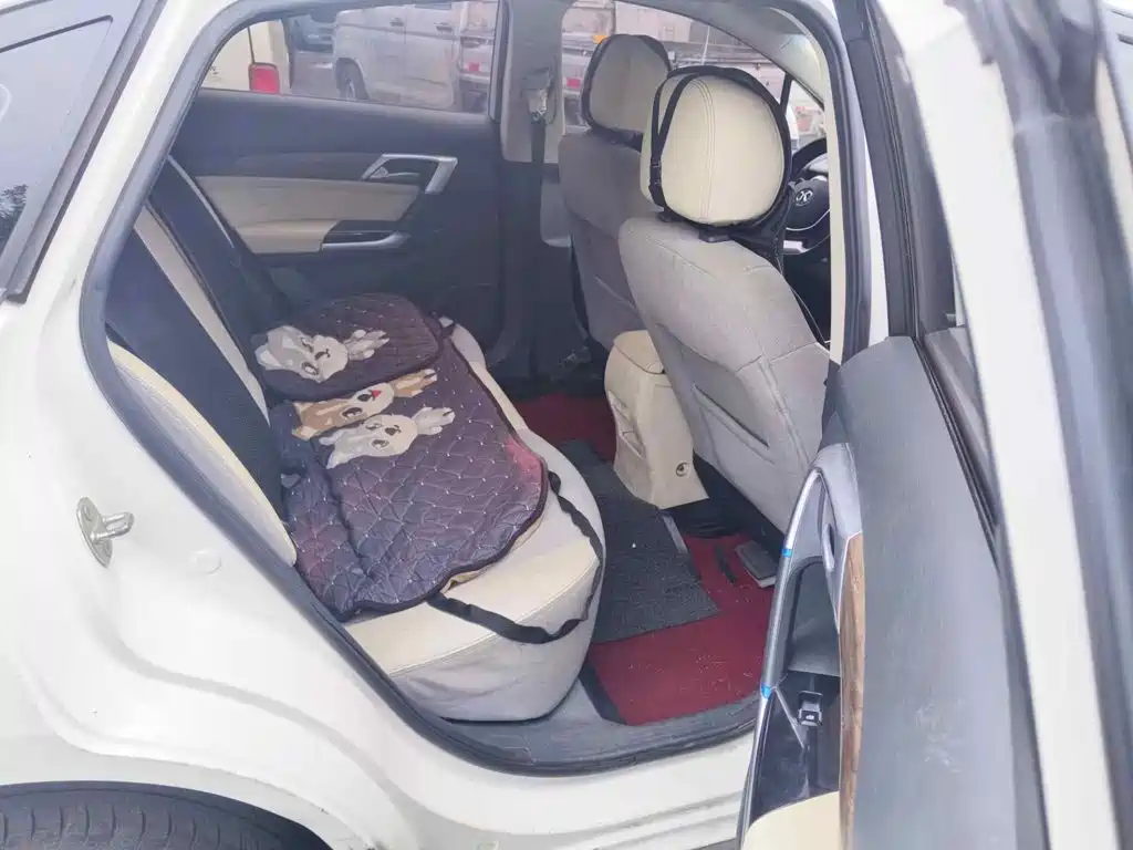 BAIC Beijing EU5 2018 2018 R500 Smart Wind Edition