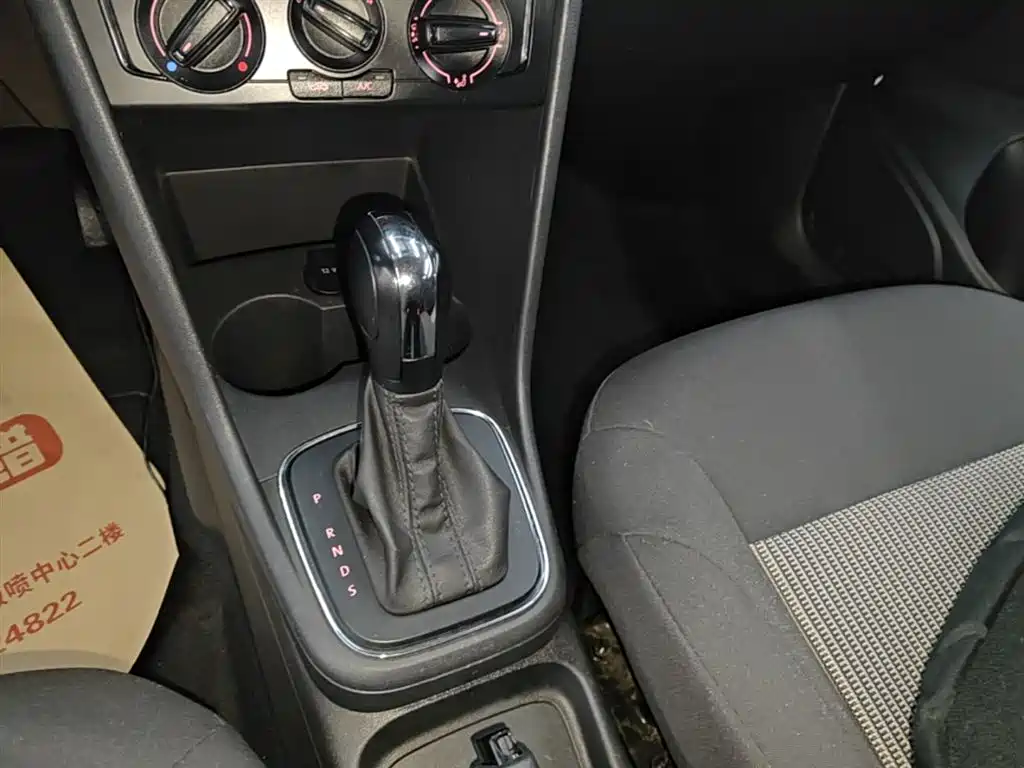 Volkswagen Polo 2018 1.5L Auto Safe Drive фото 14