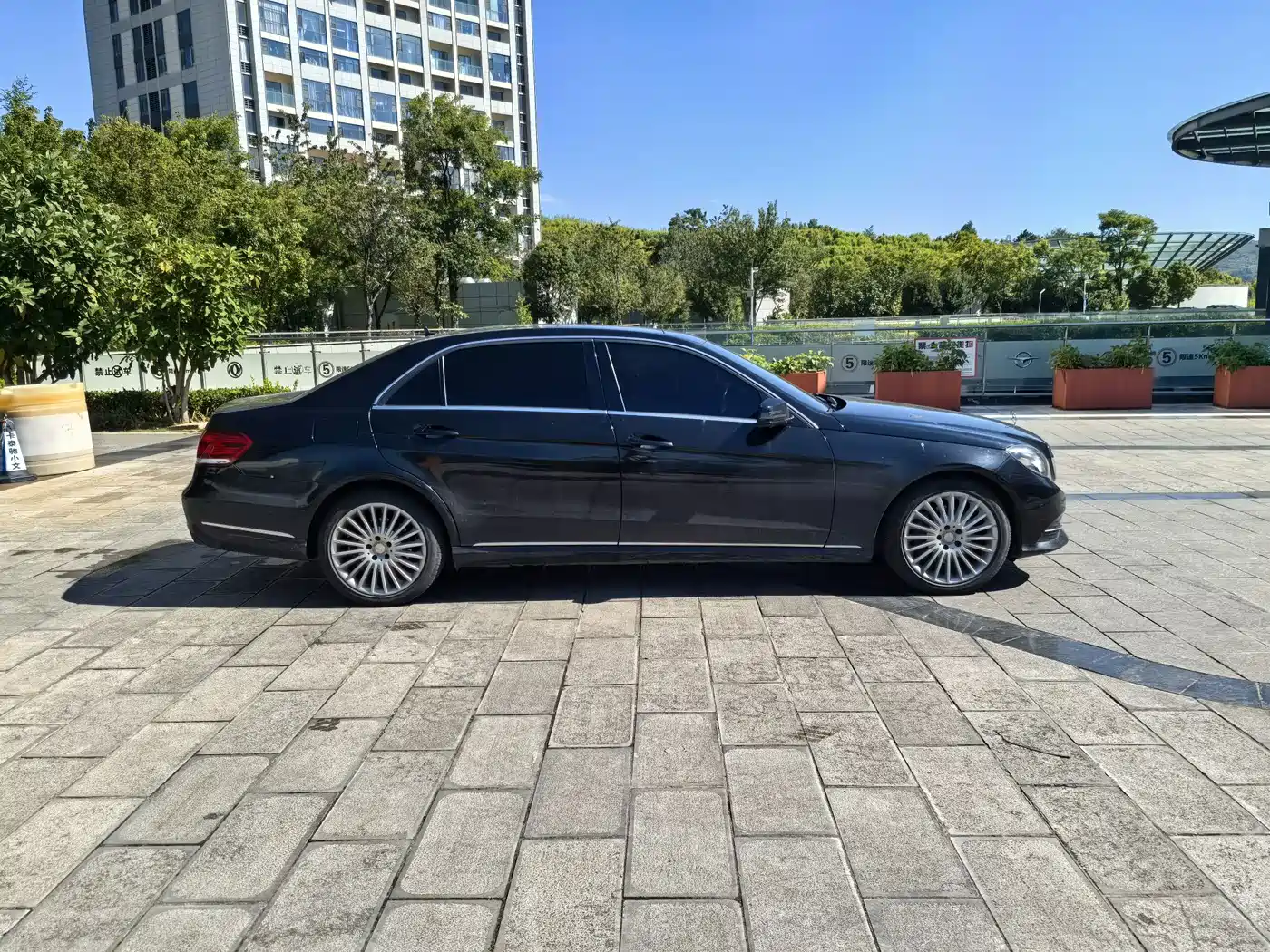 صورة 35 - Mercedes-Benz E-Class