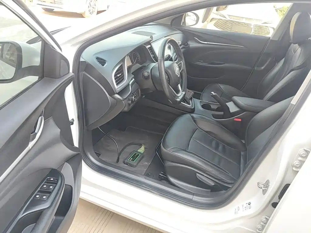 Фото 16 - Buick Excelle