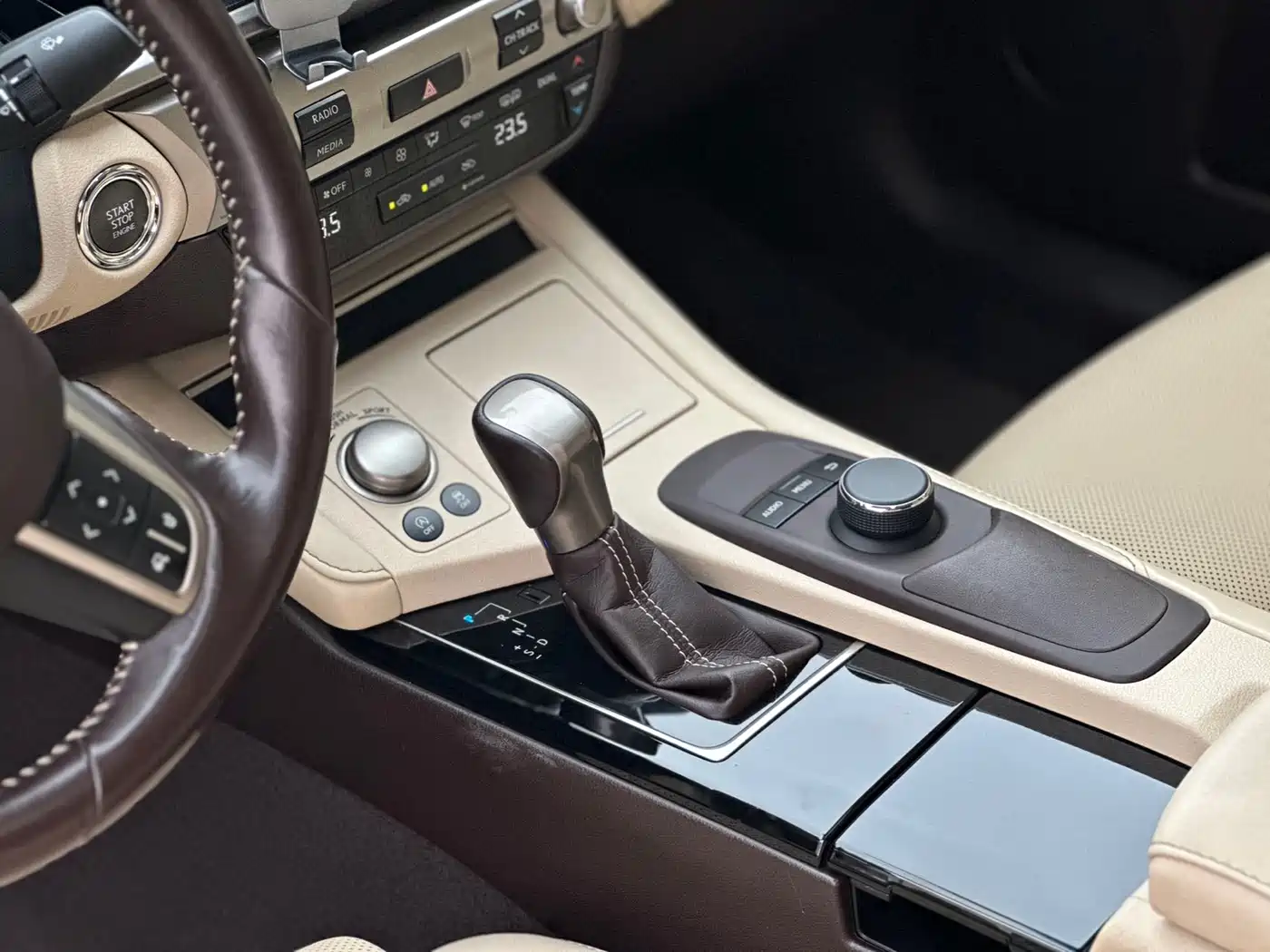 Lexus ES 2015 200 Elite Edition фото 13