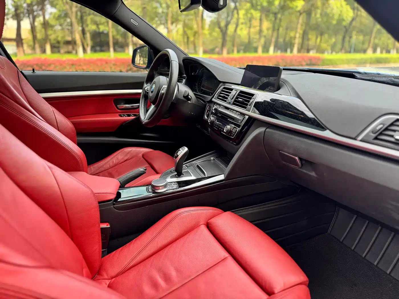 BMW 3 Series GT 2020 320i M Sport Black Night Edition фото 5