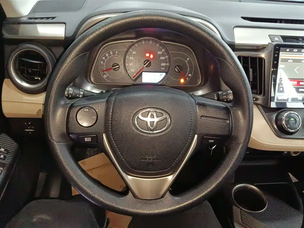 Toyota RAV4 Rongfang 2013 2.0L CVT 2WD Urban фото 7