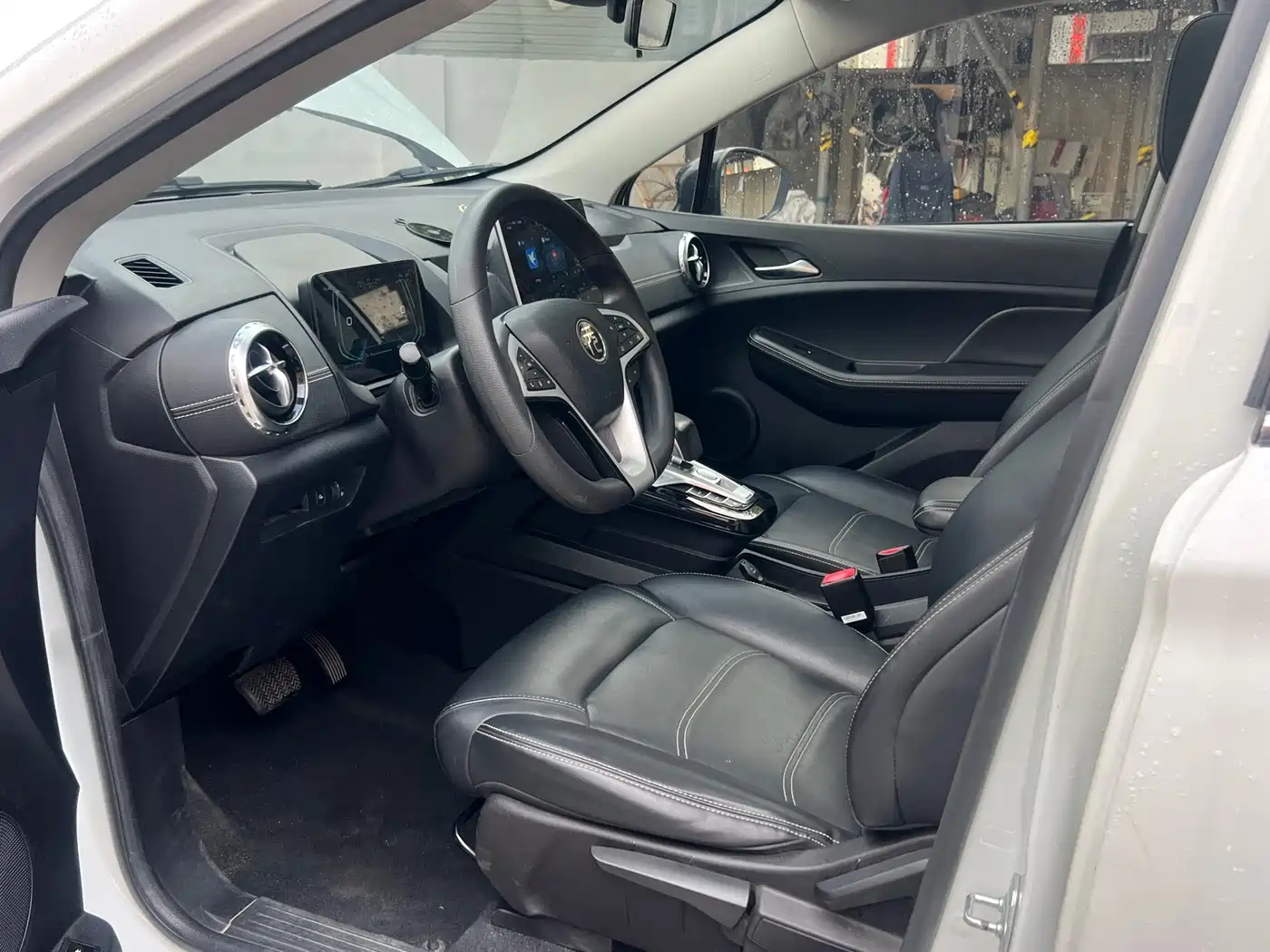 BYD Yuan New Energy 2019 EV535 High Energy Navigation Edition фото 17