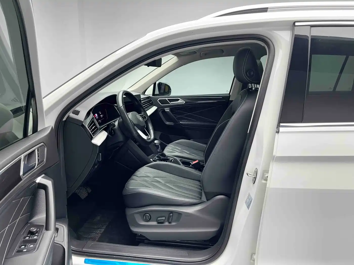 Volkswagen Tiguan L 2022 330TSI Automatic 2WD Smart Edition фото 14