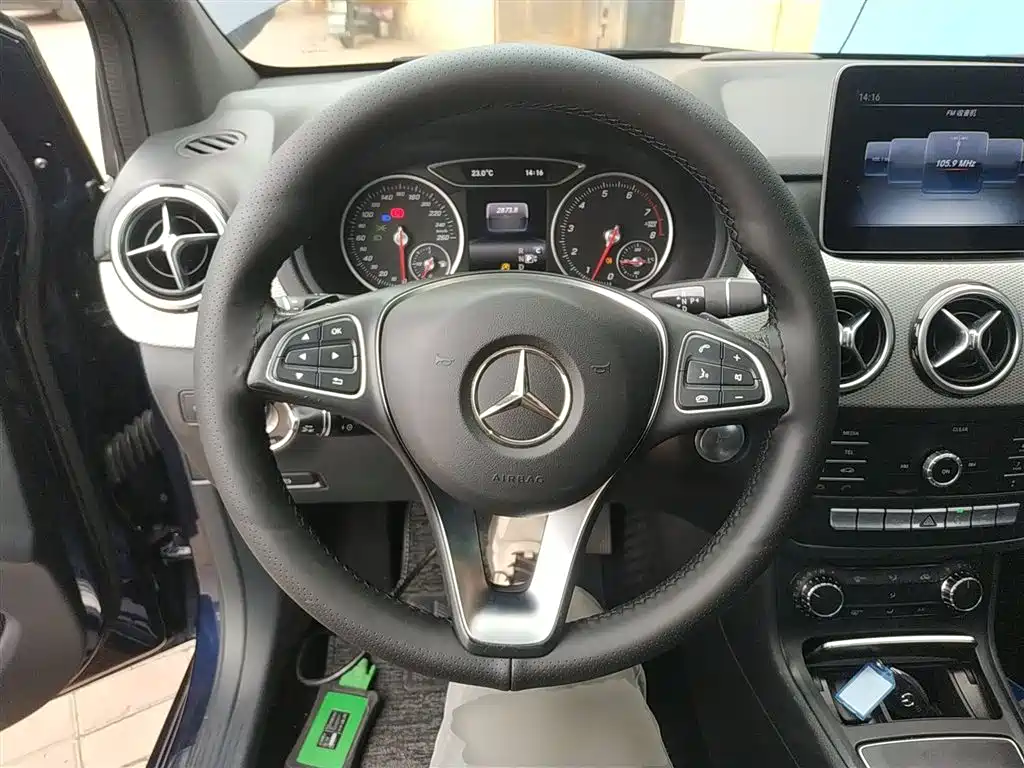 Mercedes-Benz B-Class 2018 B 200 Sport фото 11