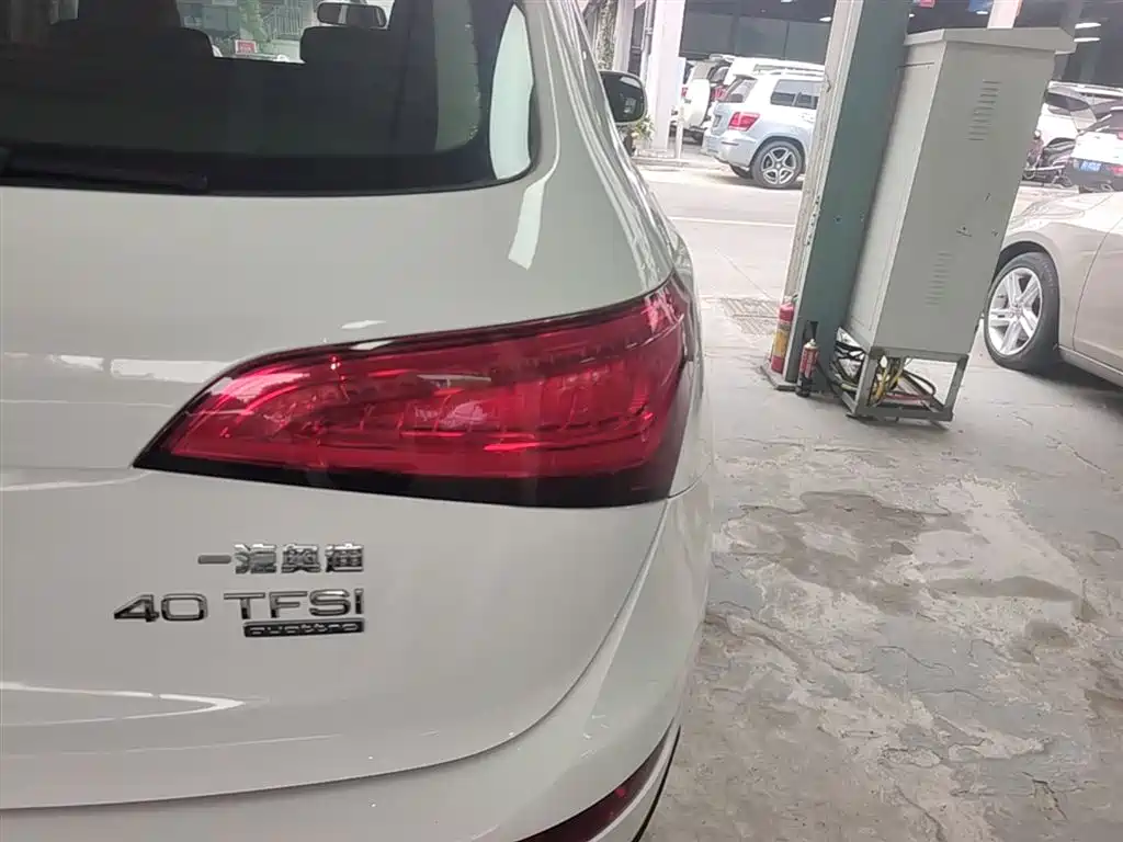 Audi Q5 2015 40 TFSI Technology фото 8