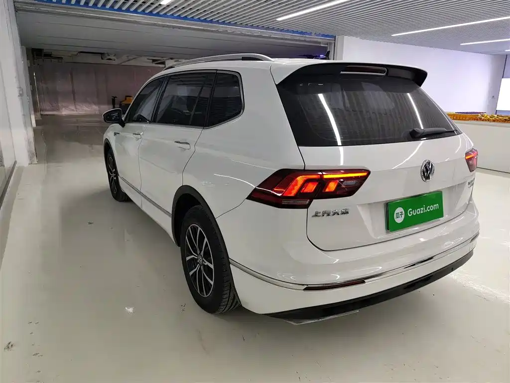 Volkswagen Tiguan L PHEV 2019 430PHEV Hybrid Luxury Edition фото 5