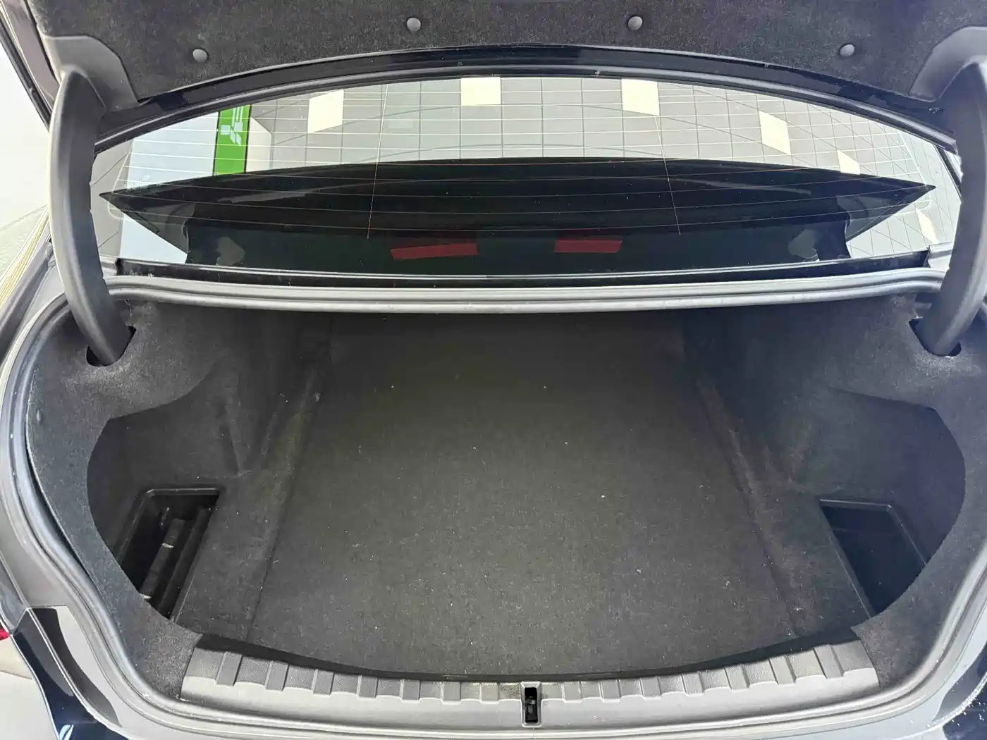 BMW 3 Series 2023 320Li M Sport Package фото 19