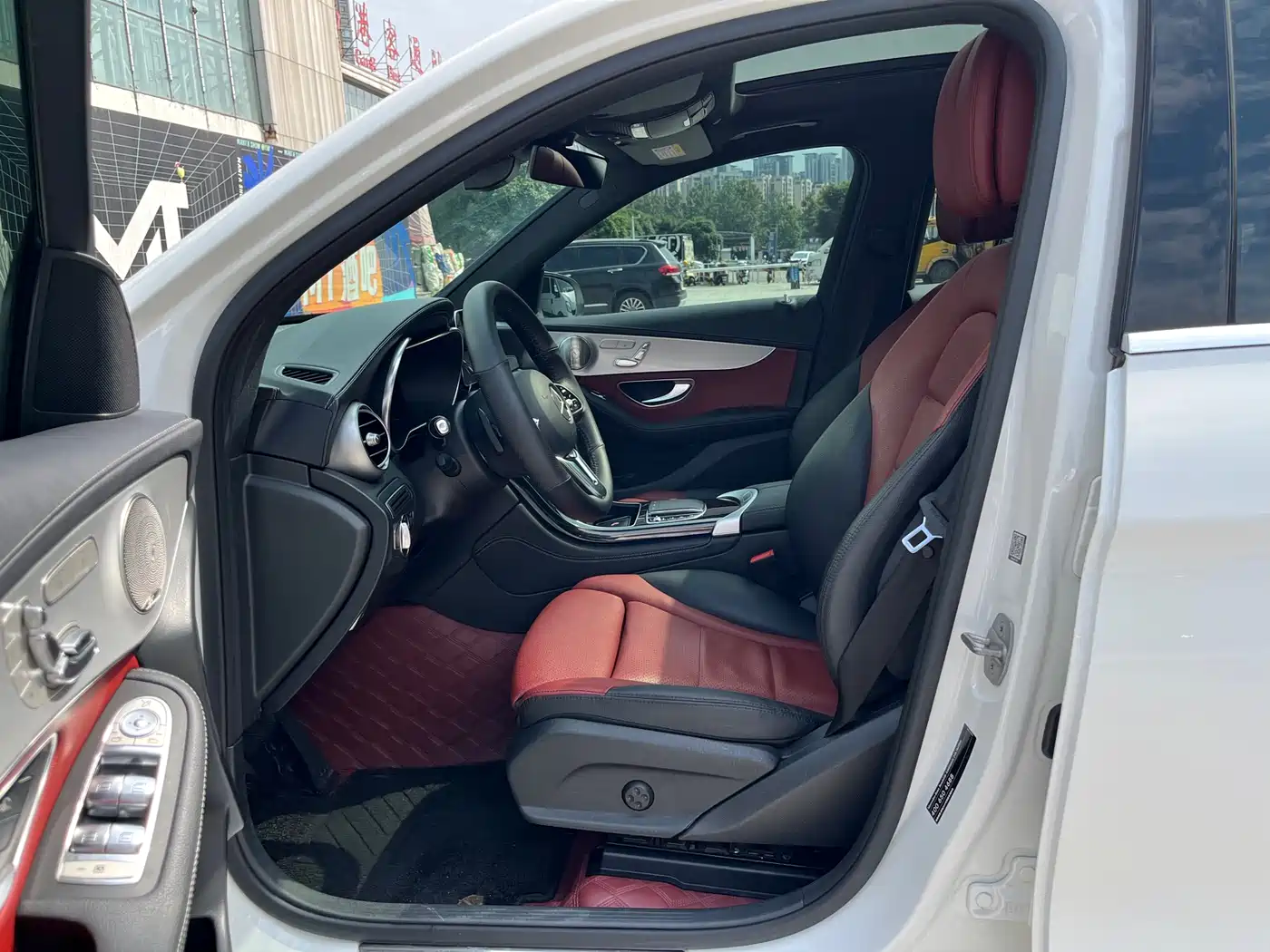 Mercedes-Benz GLC 2021 GLC 300 L 4MATIC Sporty фото 4