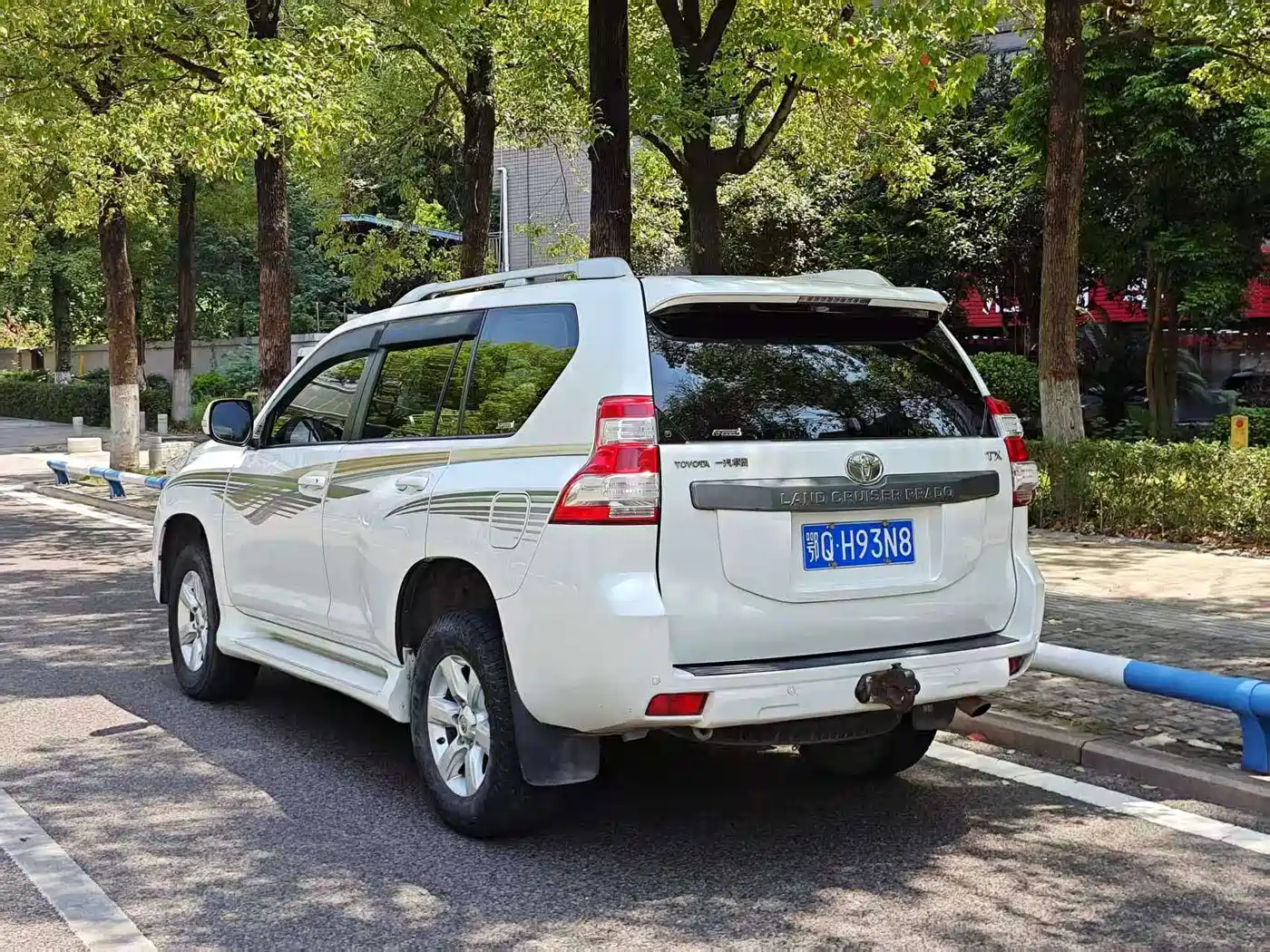 Photo 7 - Toyota Prado