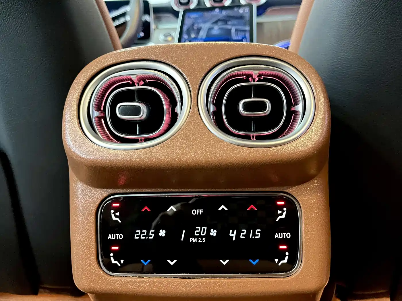 Mercedes-Benz GLC 2024 Facelift GLC 300 L 4MATIC Sport 5-seater фото 8