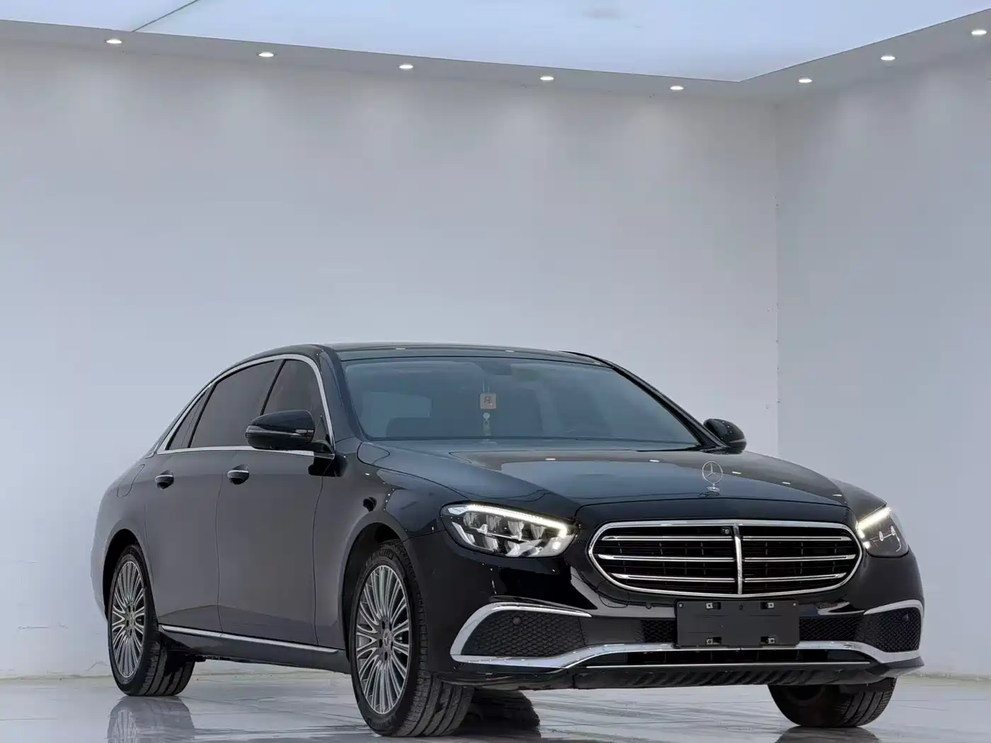  E CLASS