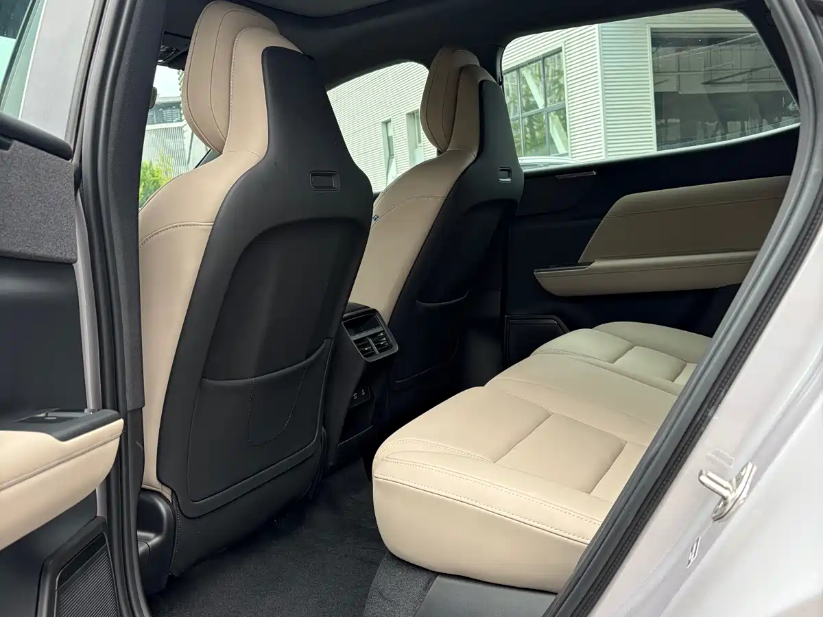 Фото 7 - Volvo XC70 Plug-in Hybrid