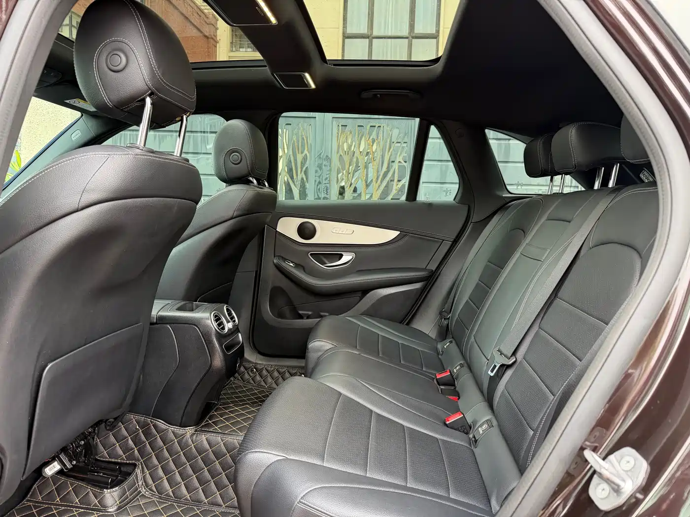 Mercedes-Benz GLC 2020 Facelift GLC 260 L 4MATIC Dynamic фото 6