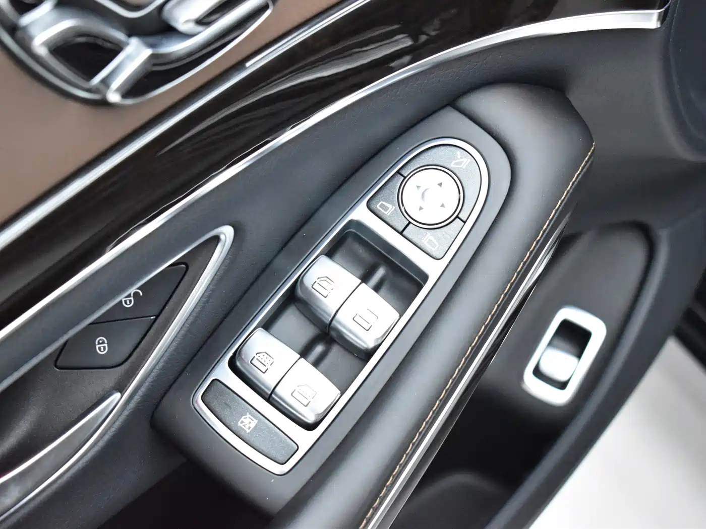Mercedes-Benz Maybach S-Class 2019 S 450 4MATIC фото 16