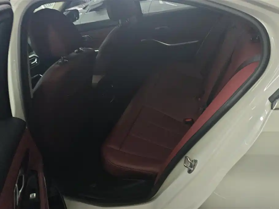 BMW 3 Series 2023 325i M Sport Package фото 11