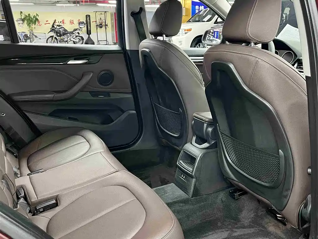 BMW X1 2020 sDrive20Li Fashion Model фото 9