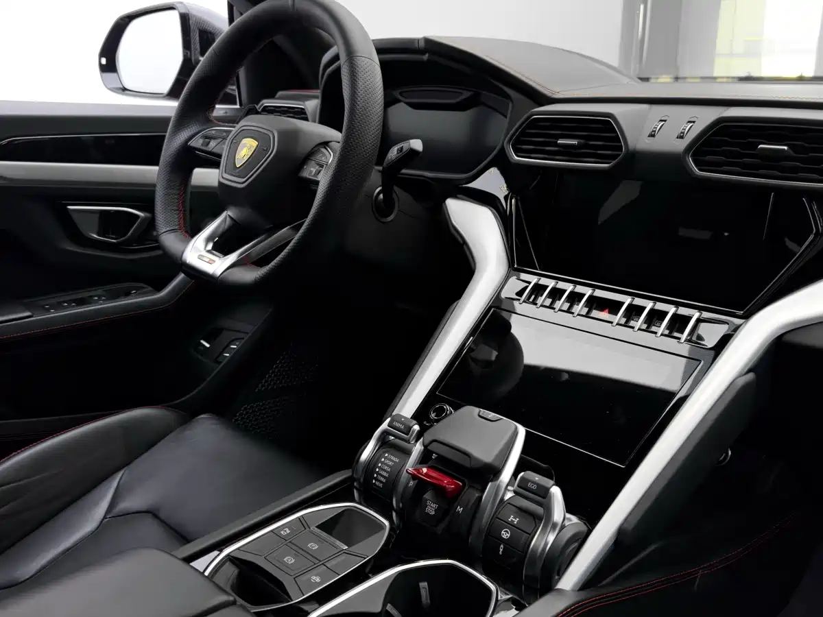 Lamborghini Urus 2021 4.0T V8 фото 20
