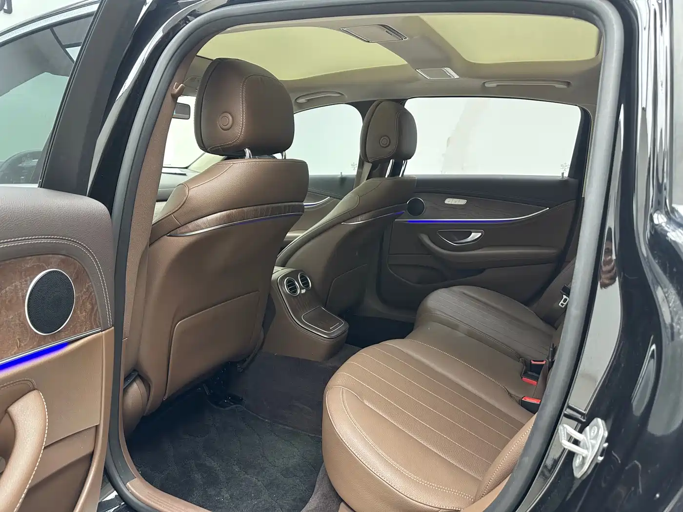 Mercedes-Benz E-Class 2021 E 300 L Fashion фото 12