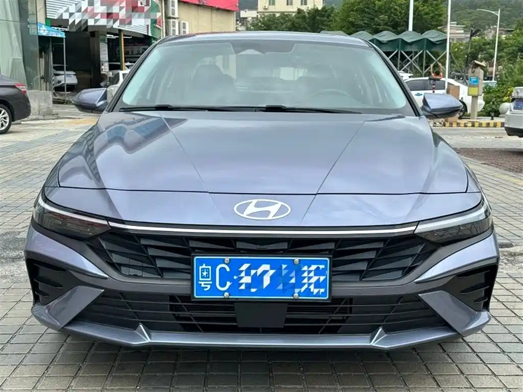 Hyundai Elantra 2023 Model 1.5L CVT LUX Premium Edition фото 2