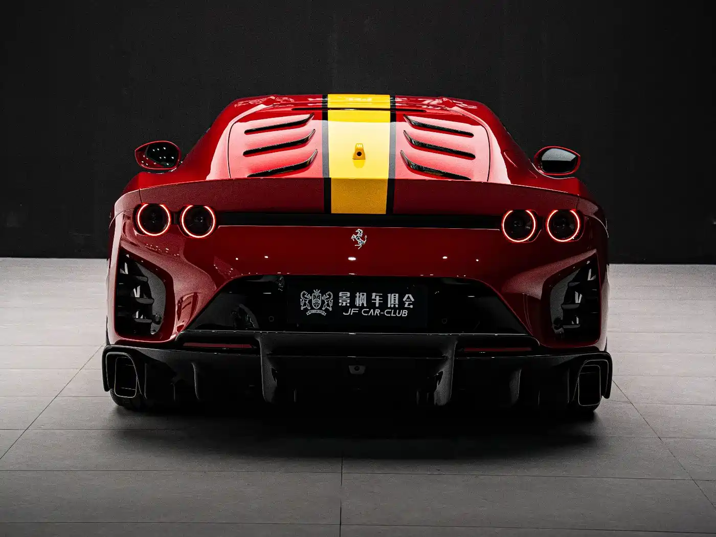 Ferrari 812 2023 2021 812 Competizione