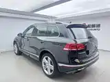 Фото 9 - Volkswagen Touareg