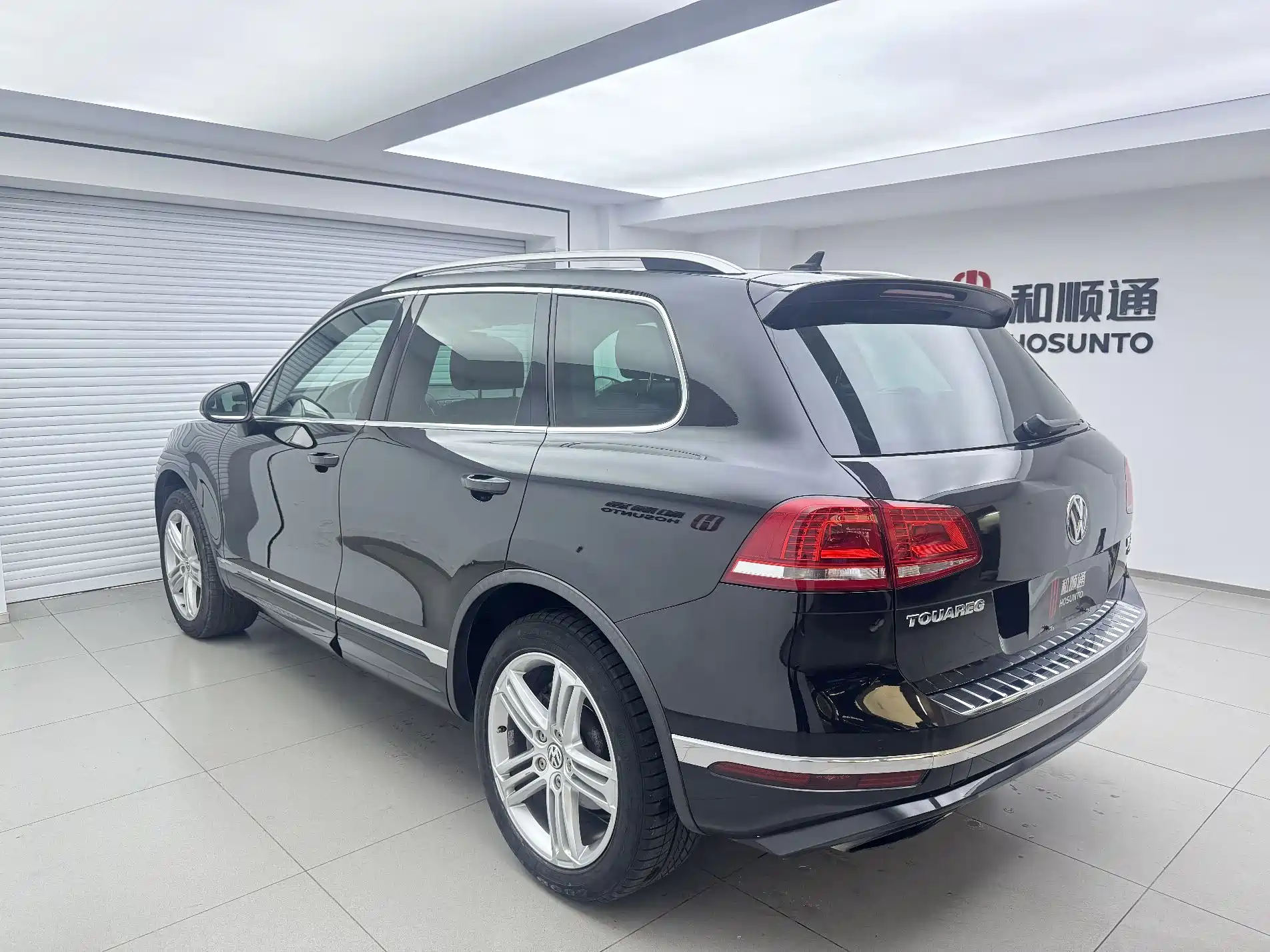 Фото 9 - Volkswagen Touareg