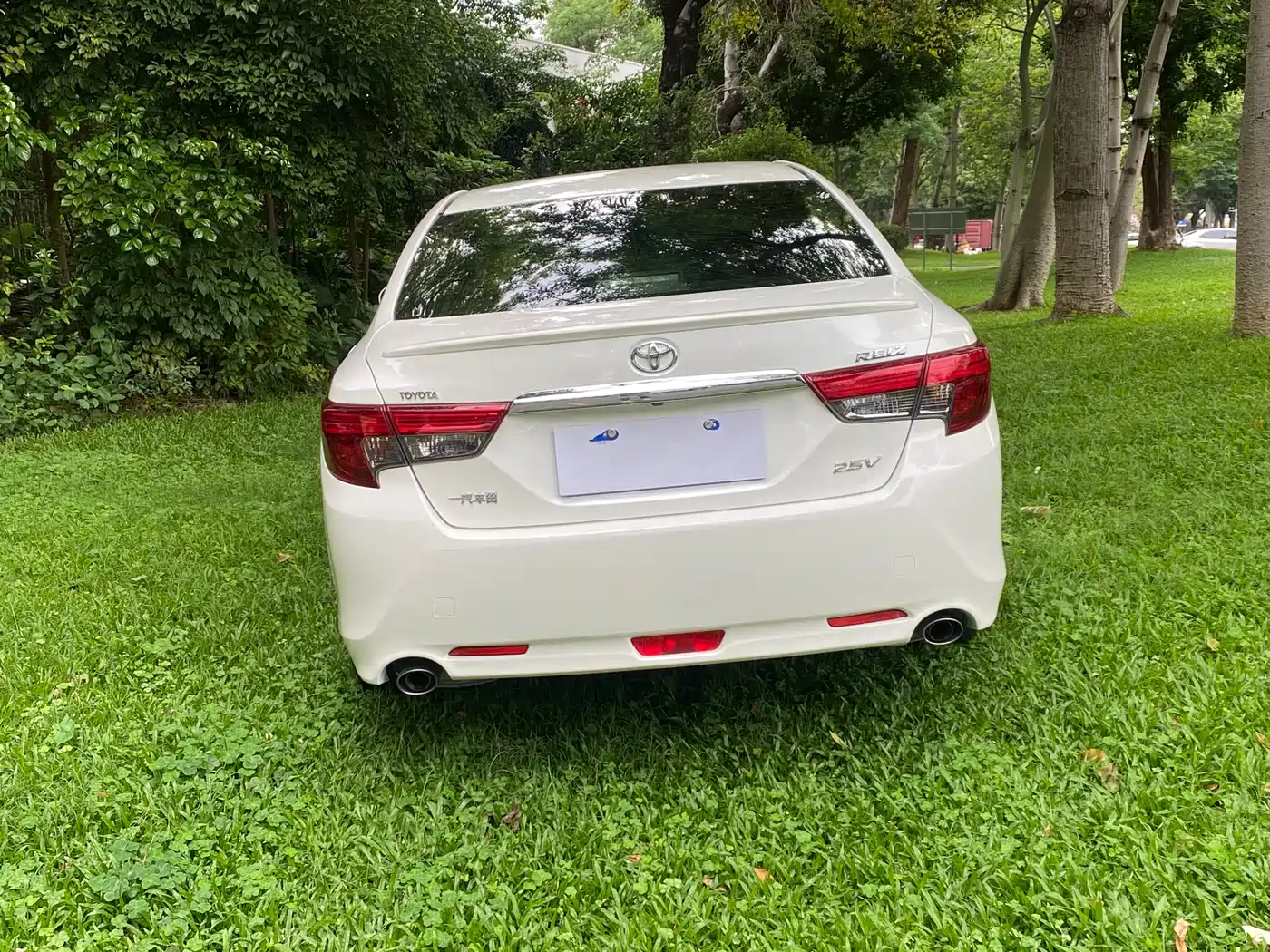Toyota Reiz 2013 2.5V Premium Edition фото 25