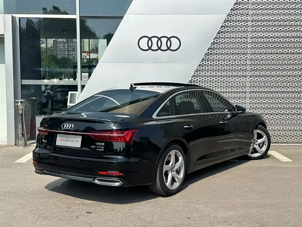 Audi A6L 2021 45 TFSI quattro Exclusive Elegance фото 5