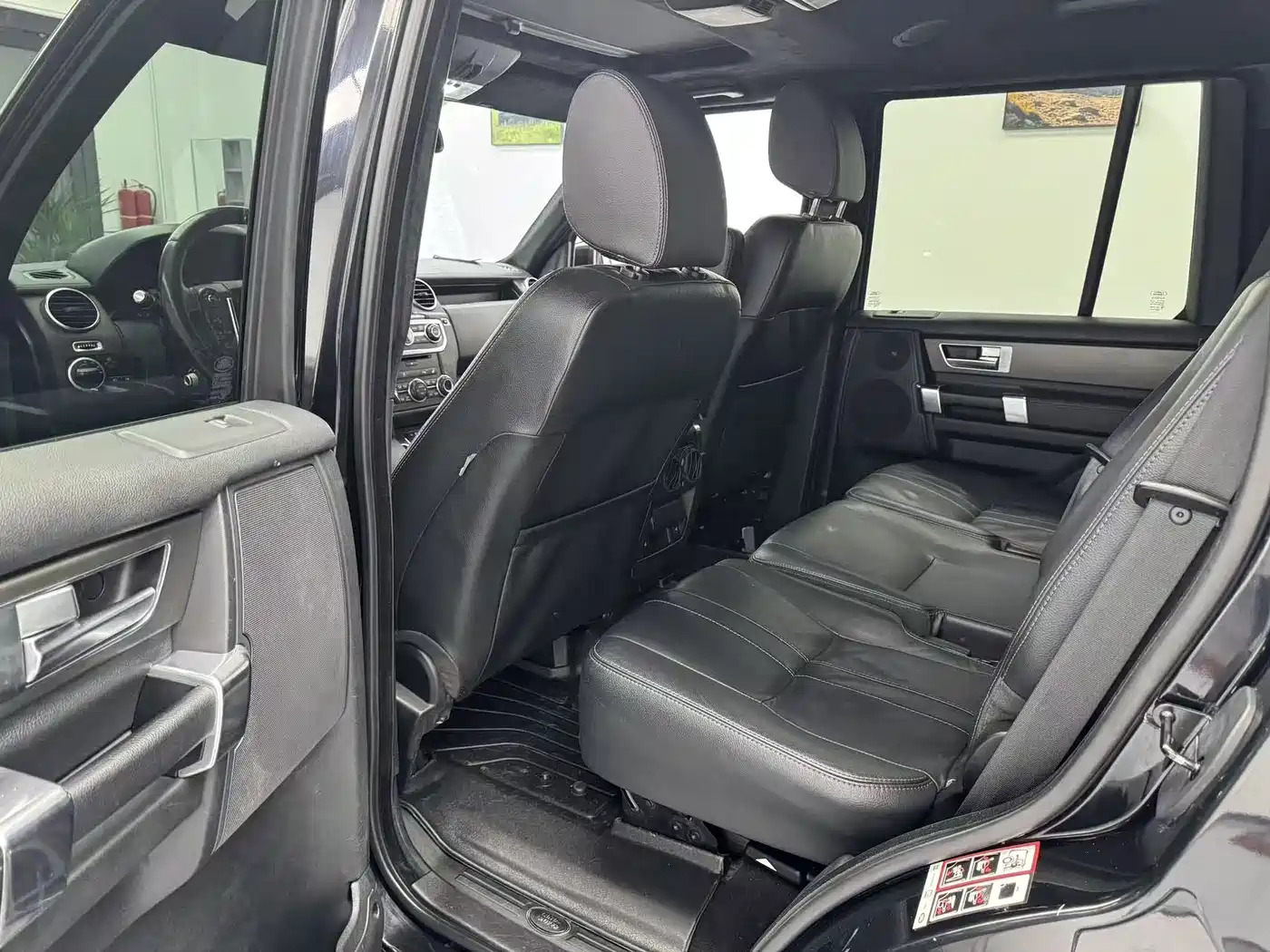 Land Rover Discovery 2016 3.0 SC V6 HSE фото 9