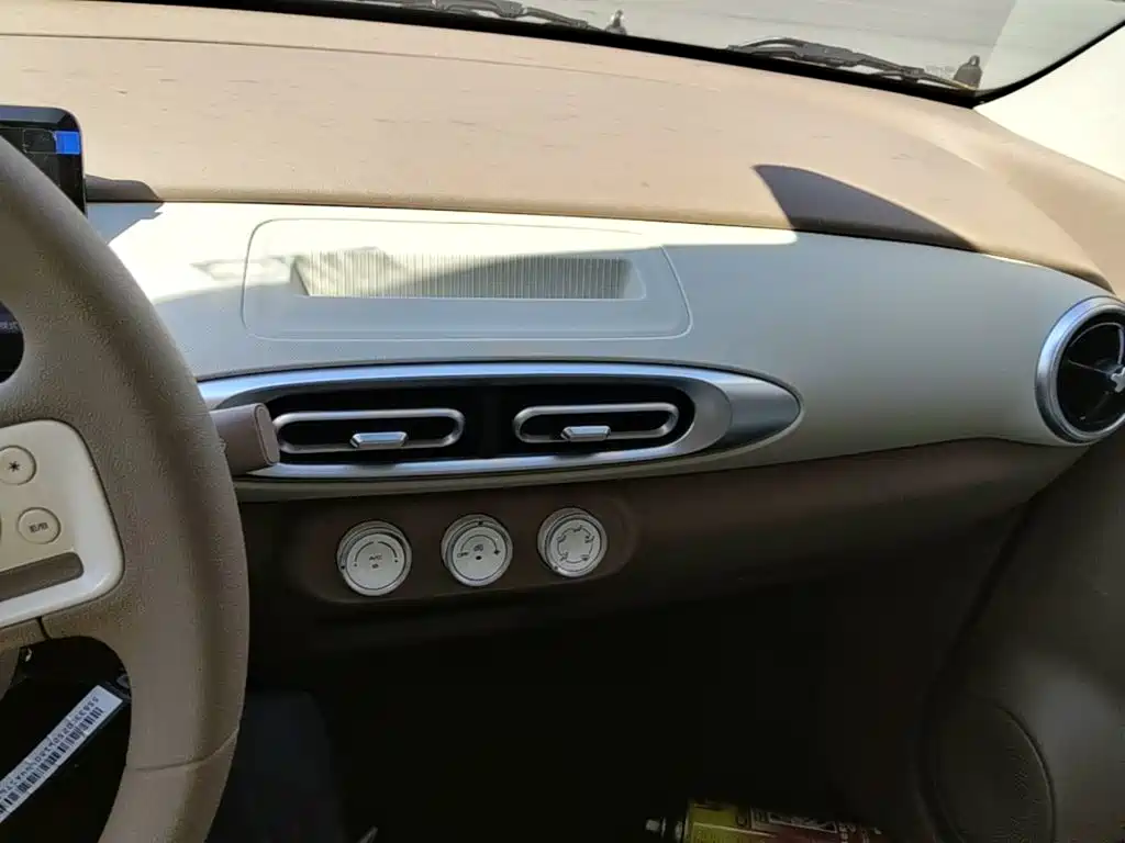 Wuling Motors Hongguang MINIEV 2026 2025 4-Door Advanced