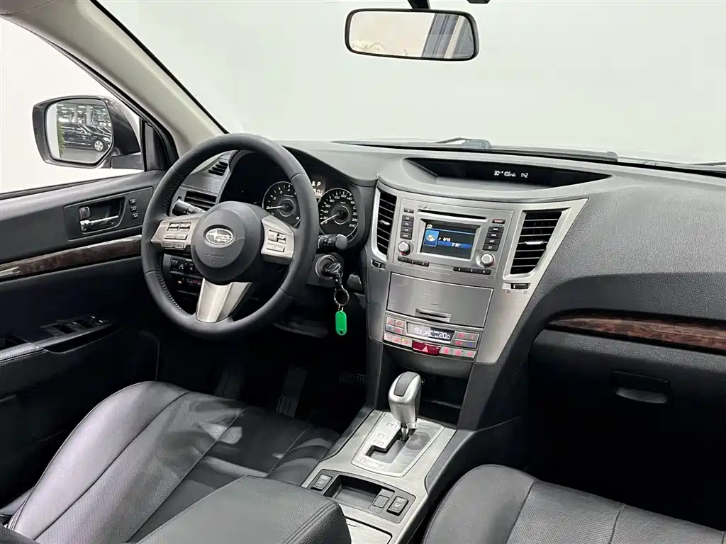 Subaru Outback 2012 2.5i Luxury Edition фото 14