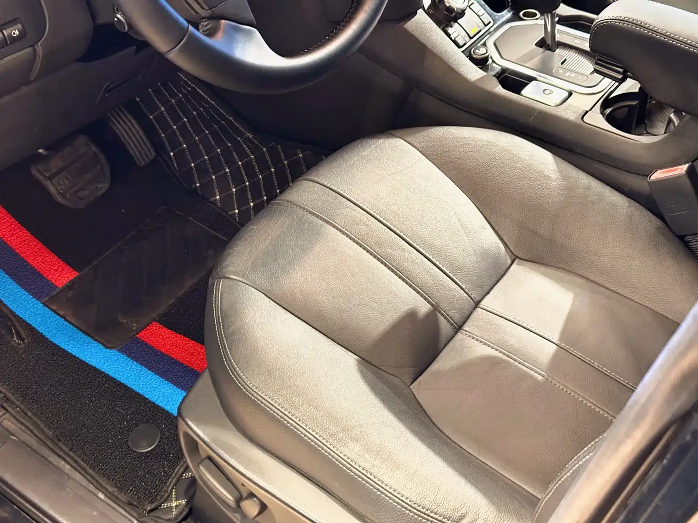 Land Rover Discovery 2010 4.0 V6 HSE Petrol фото 23