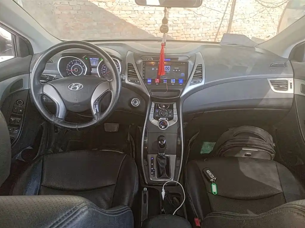 Hyundai Langdong 2013 1.6L Automatic Leading фото 10