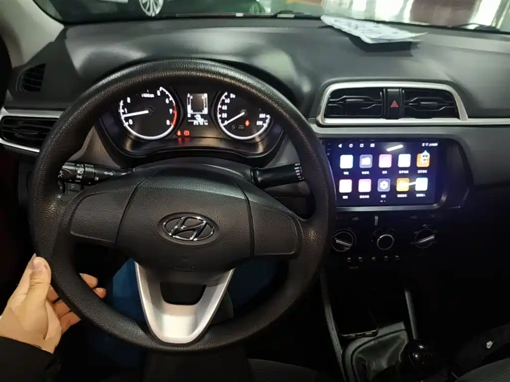 Hyundai Verna 2020 1.4L Manual GL Renewal Edition фото 10
