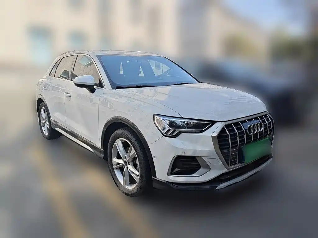 Фото 4 - Audi Q3