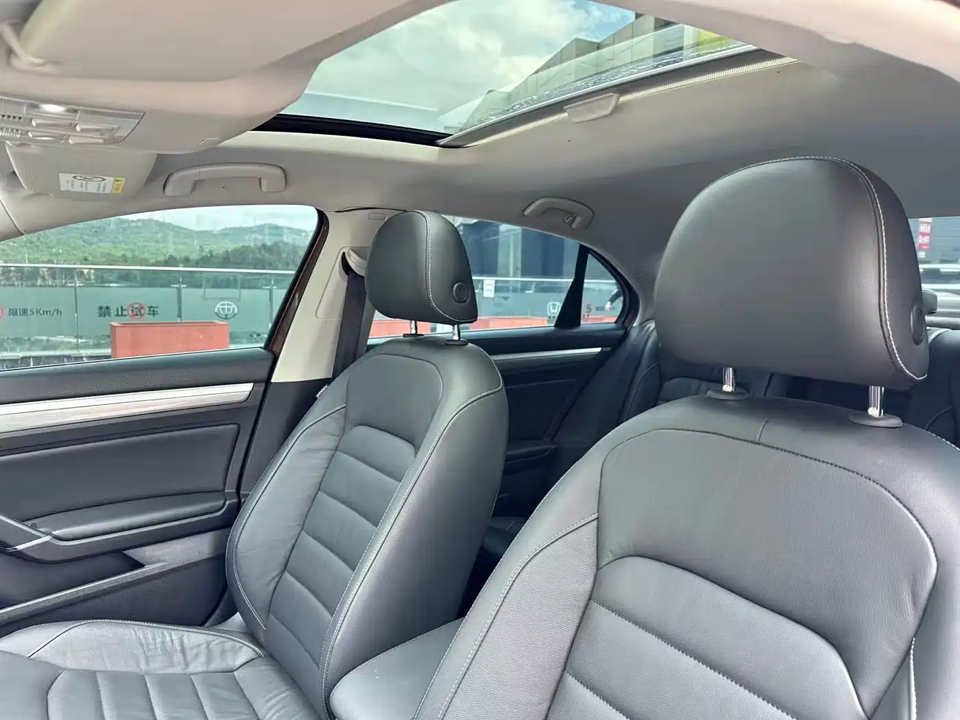 Volkswagen Lamando 2015 280TSI DSG Comfort фото 15