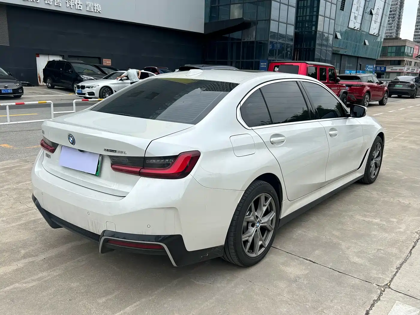 BMW i3 2025 eDrive 35 L фото 9