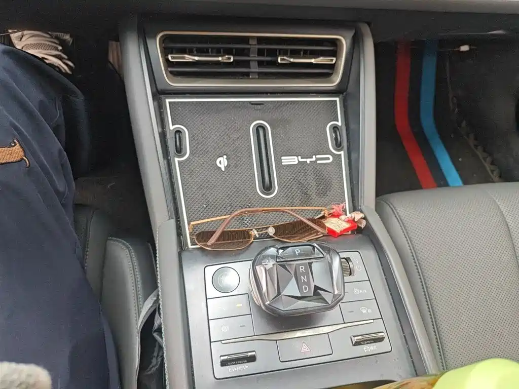 BYD Qin L 2024 DM-i 120KM Leading фото 7