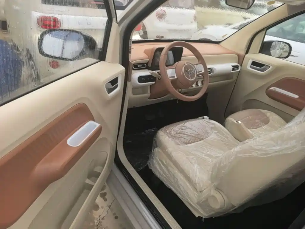 Wuling Motors Hongguang MINIEV 2026 2024 3rd Generation 215km Youth Edition