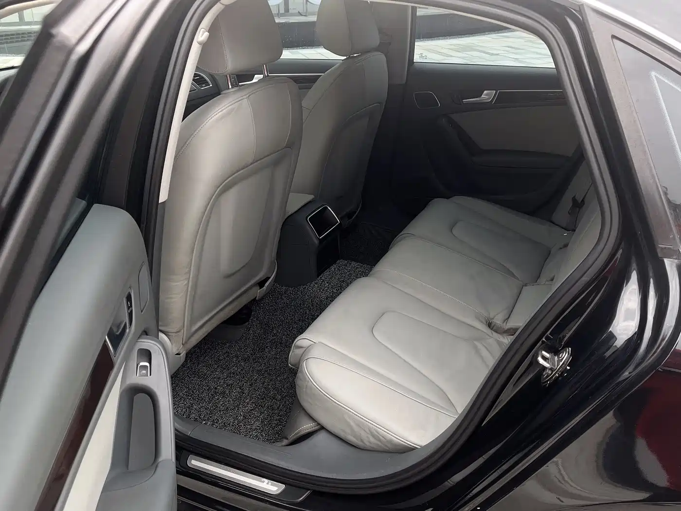 Audi A4L 2013 35 TFSI Automatic Comfort фото 8