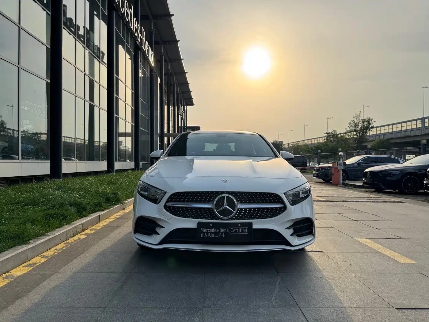 Mercedes-Benz A-Class 2022 Facelift II A 200 L Sport Sedan Fashion фото 2